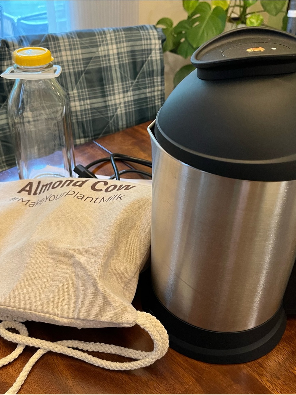 Almond Cow Plant Milk Maker